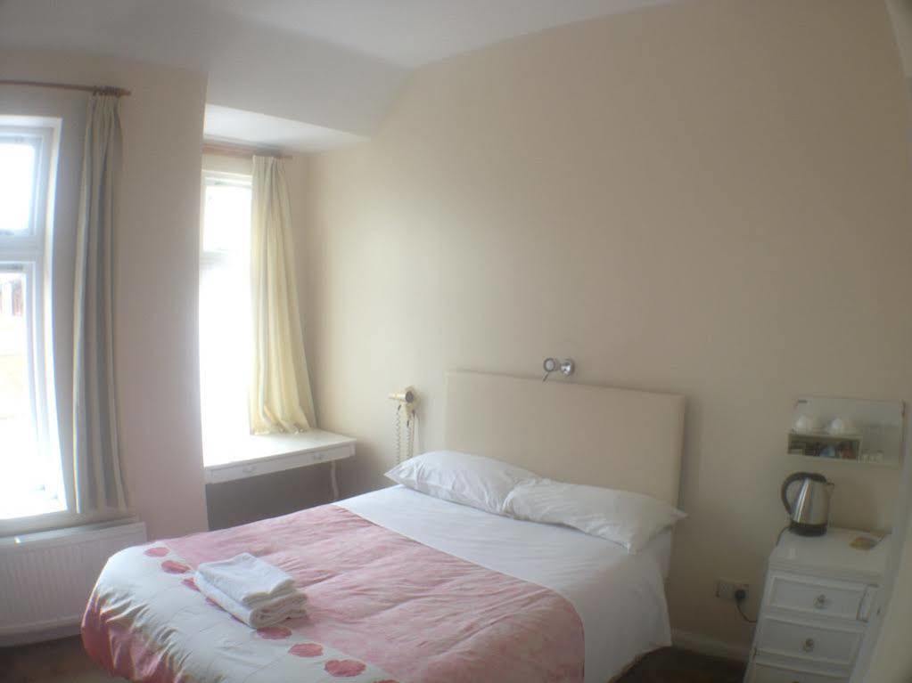 Kingswood Hotel Maidenhead Esterno foto